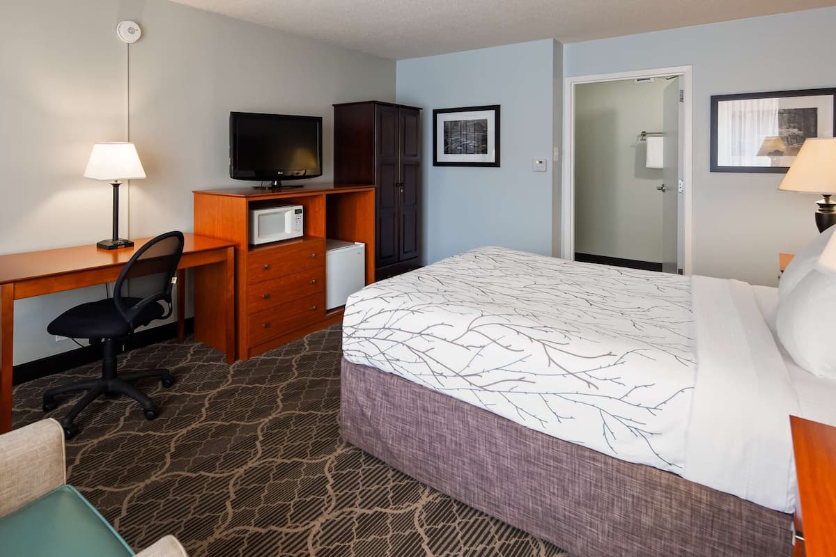 1 bedroom, premium bedding, in-room safe, individually decorated