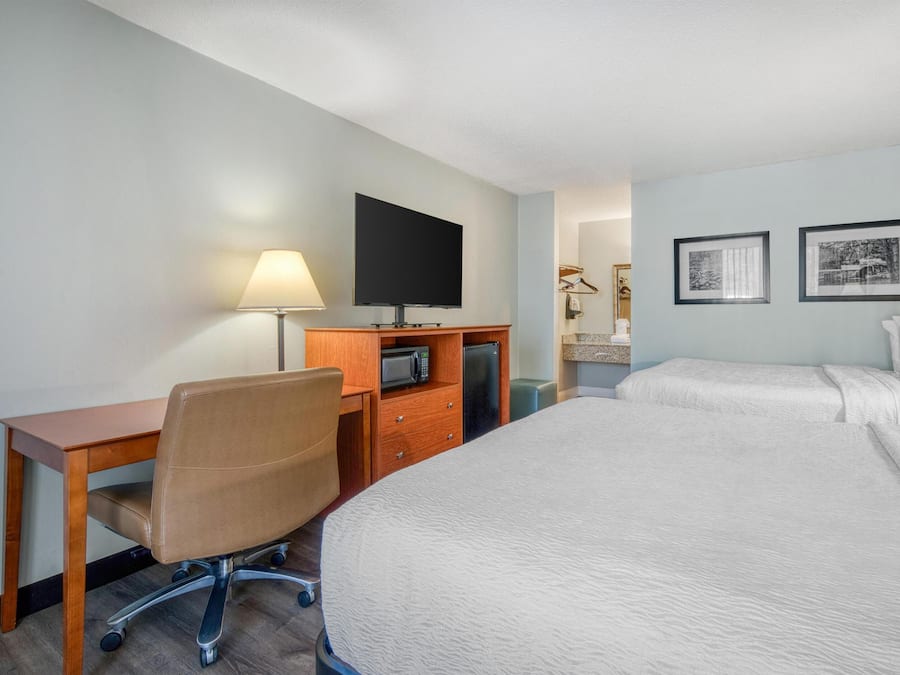 1 bedroom, premium bedding, in-room safe, individually decorated