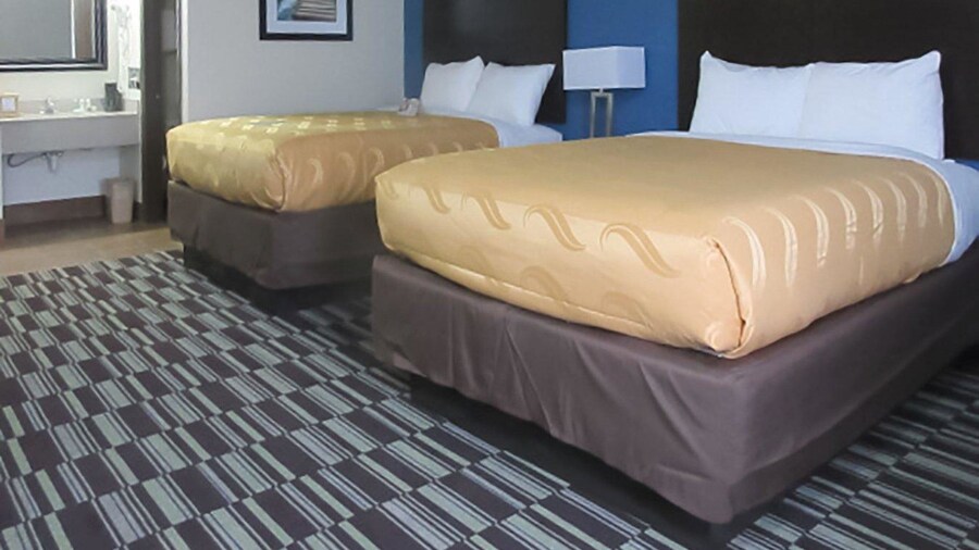 Quality Inn Farmington