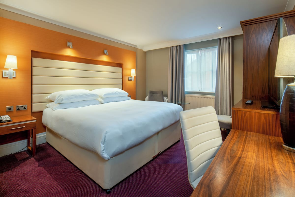 deluxe double room | 1 bedroom, premium bedding, in-room safe, desk