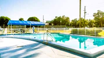 Piscina all'aperto