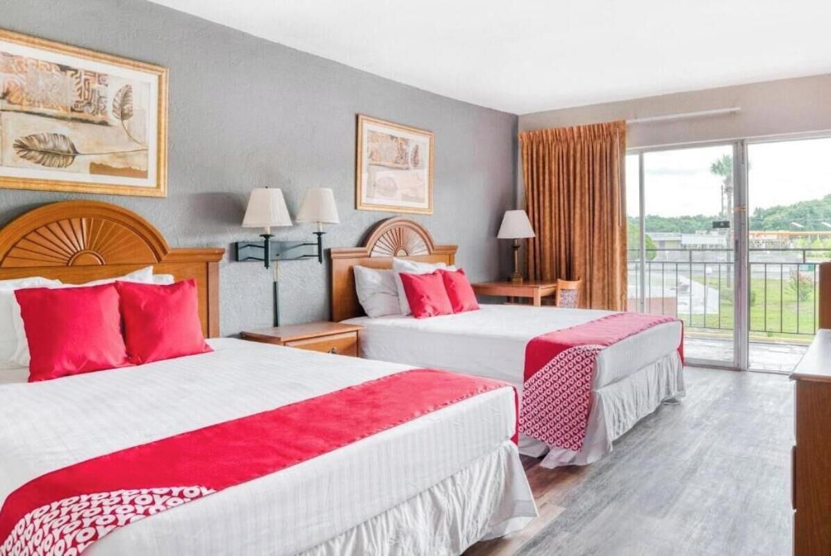 Desk, free rollaway beds, free WiFi, bed sheets
