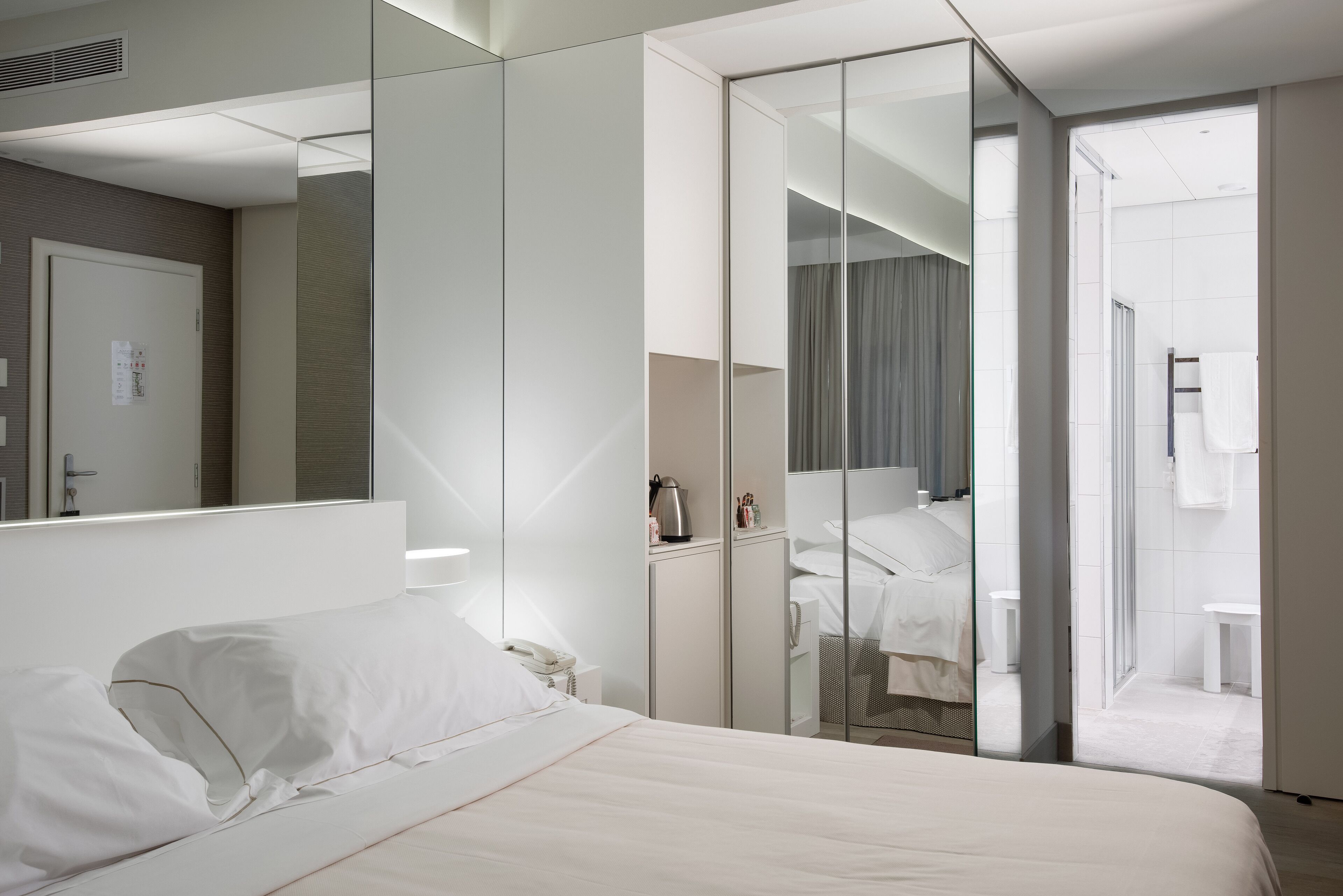 Suite with Air Conditioning | Premium bedding, down comforters, minibar, in-room safe