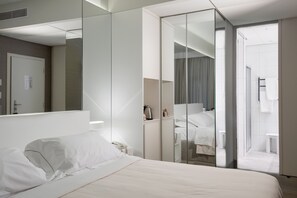 Suite with Air Conditioning