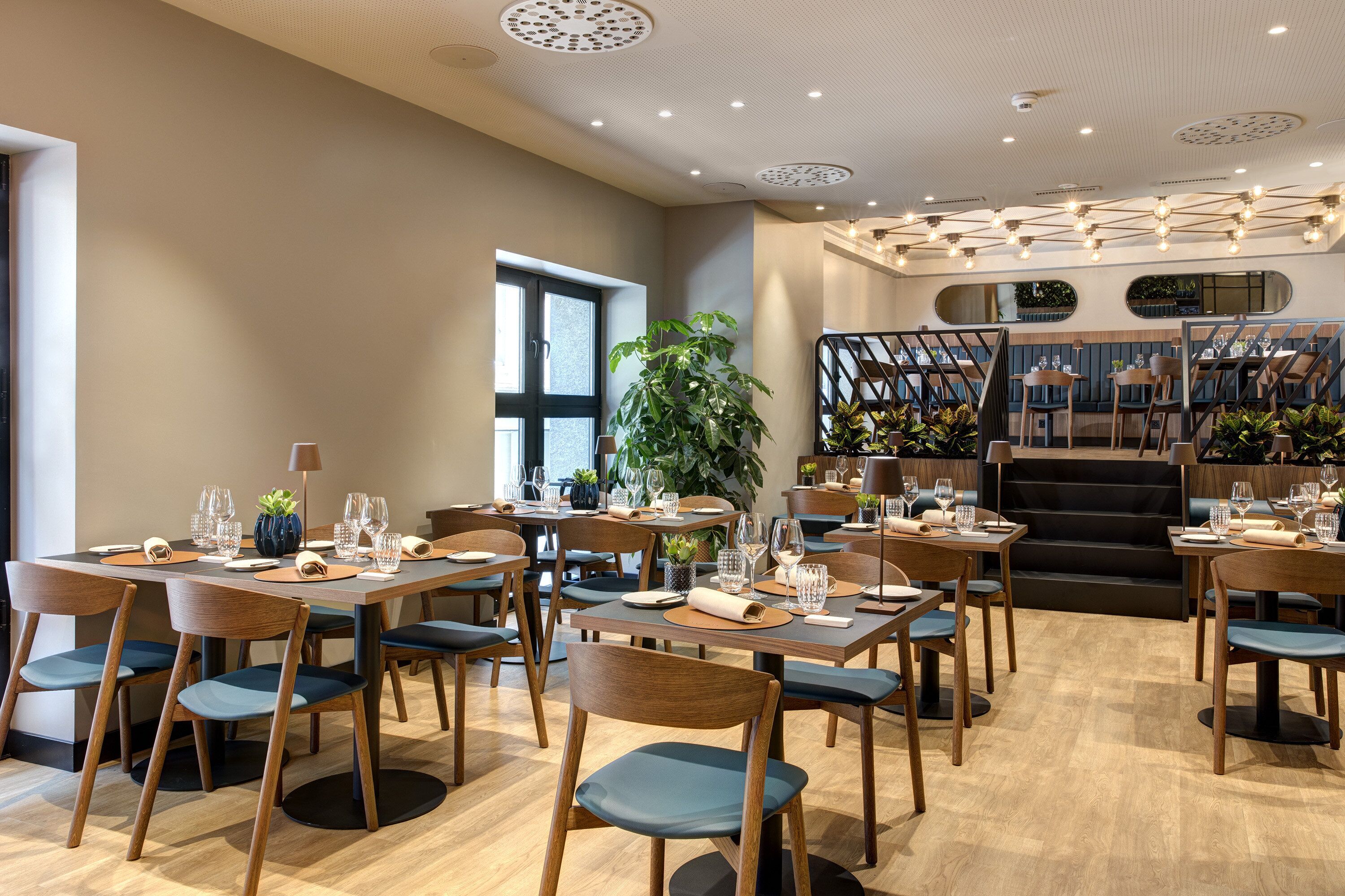 Tägliches Frühstücksbuffet (35 CHF pro Person)