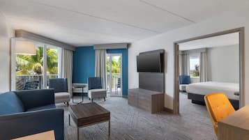 Roba de llit d'alta qualitat, escriptori i planxa i posts de planxar