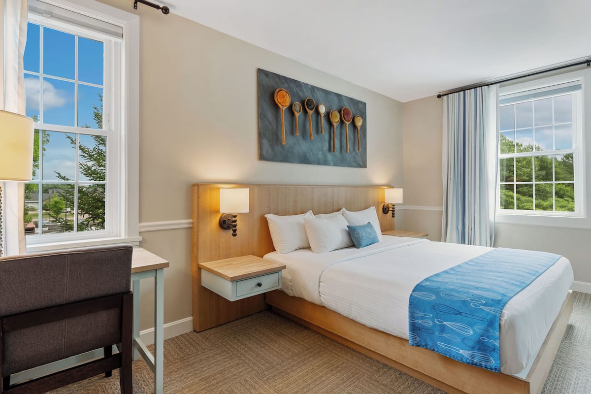 1 bedroom, premium bedding, pillow-top beds, in-room safe
