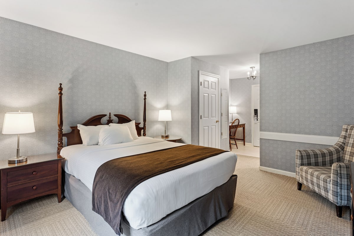 Premier Two Bedroom Suite | 1 bedroom, premium bedding, pillow-top beds, in-room safe
