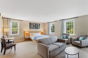 Culinary King with Sleeper Sofa | 1 bedroom, premium bedding, pillowtop beds, in-room safe