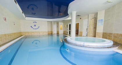 Worcester Whitehouse