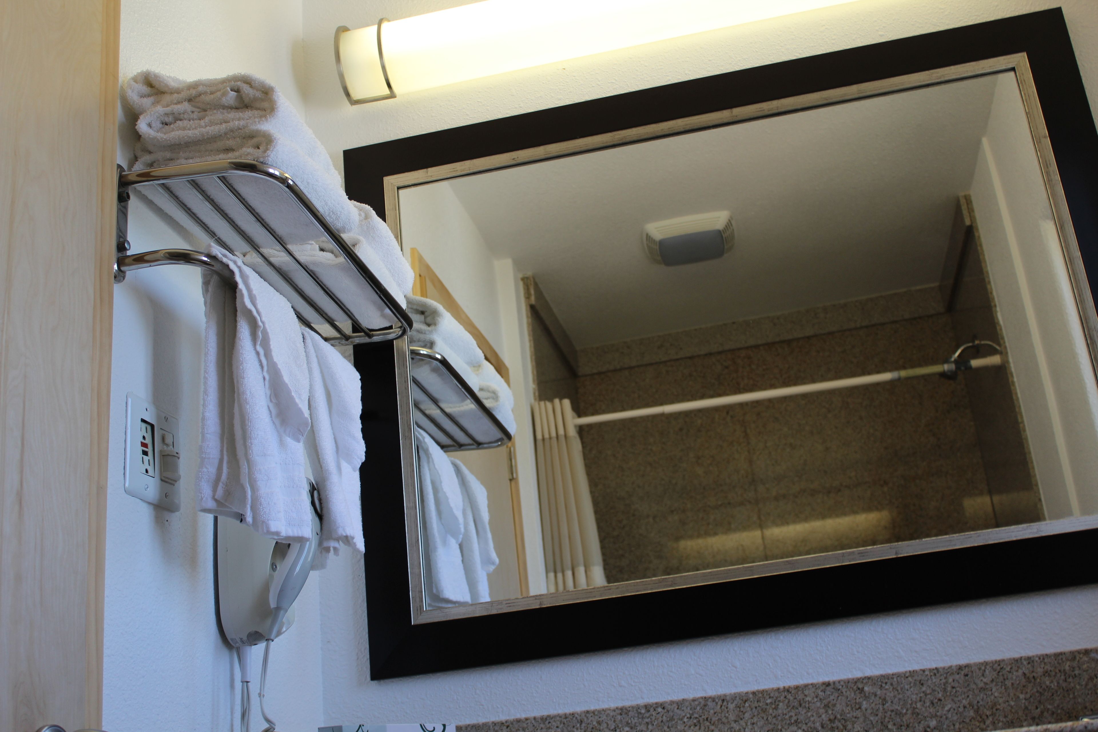 Foto - Harbor Inn & Suites