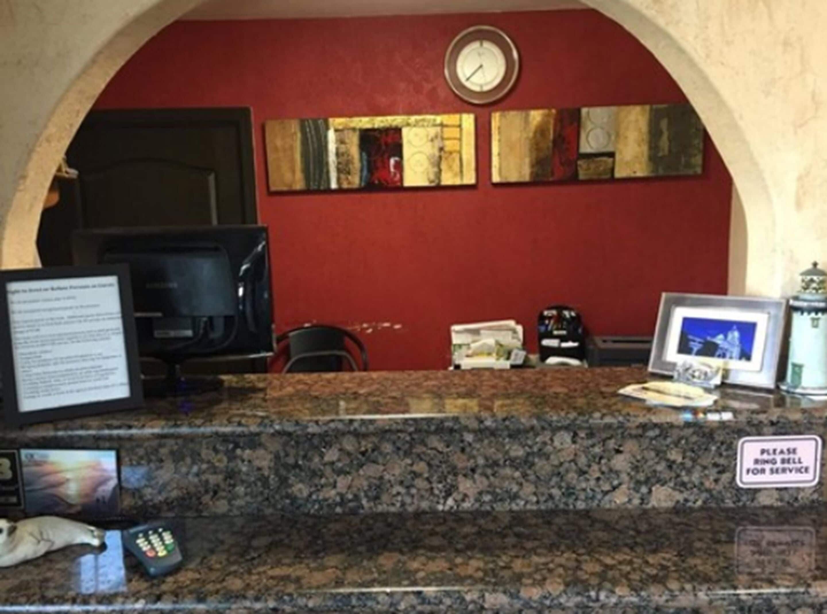 Photo - Harbor Inn & Suites Oceanside