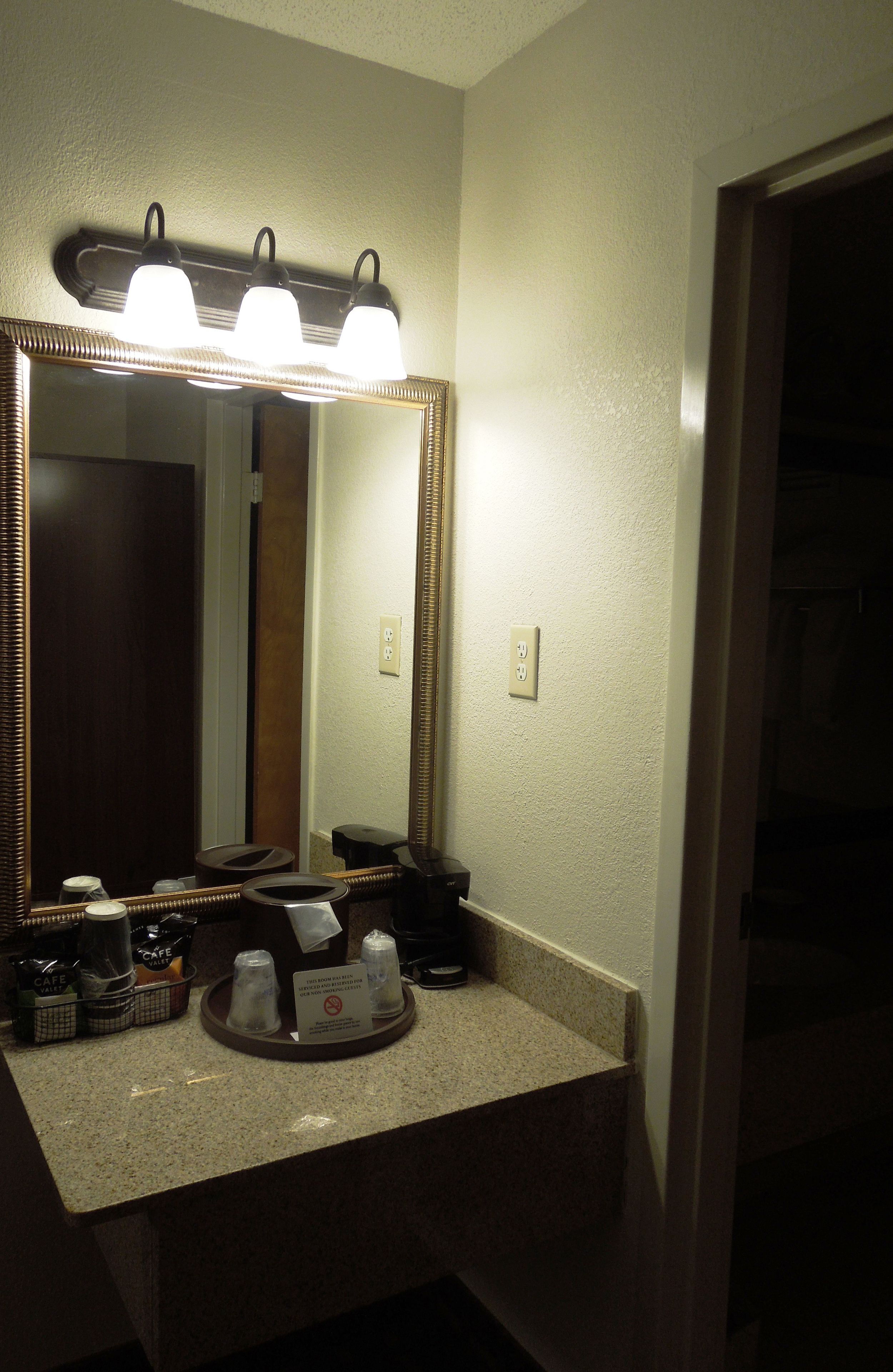 Deep-soaking bathtub, free toiletries, hair dryer, towels