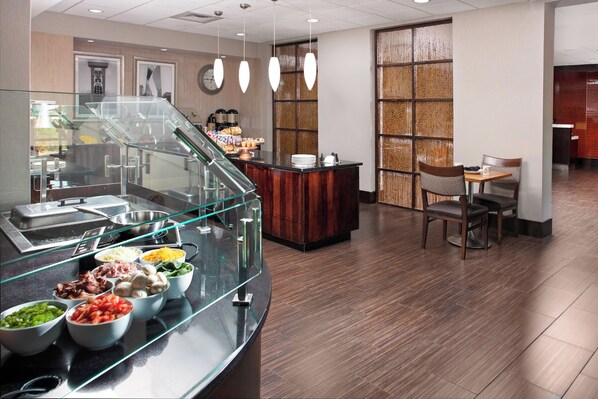 Dagelijks ontbijtbuffet (USD 12.95 per persoon)