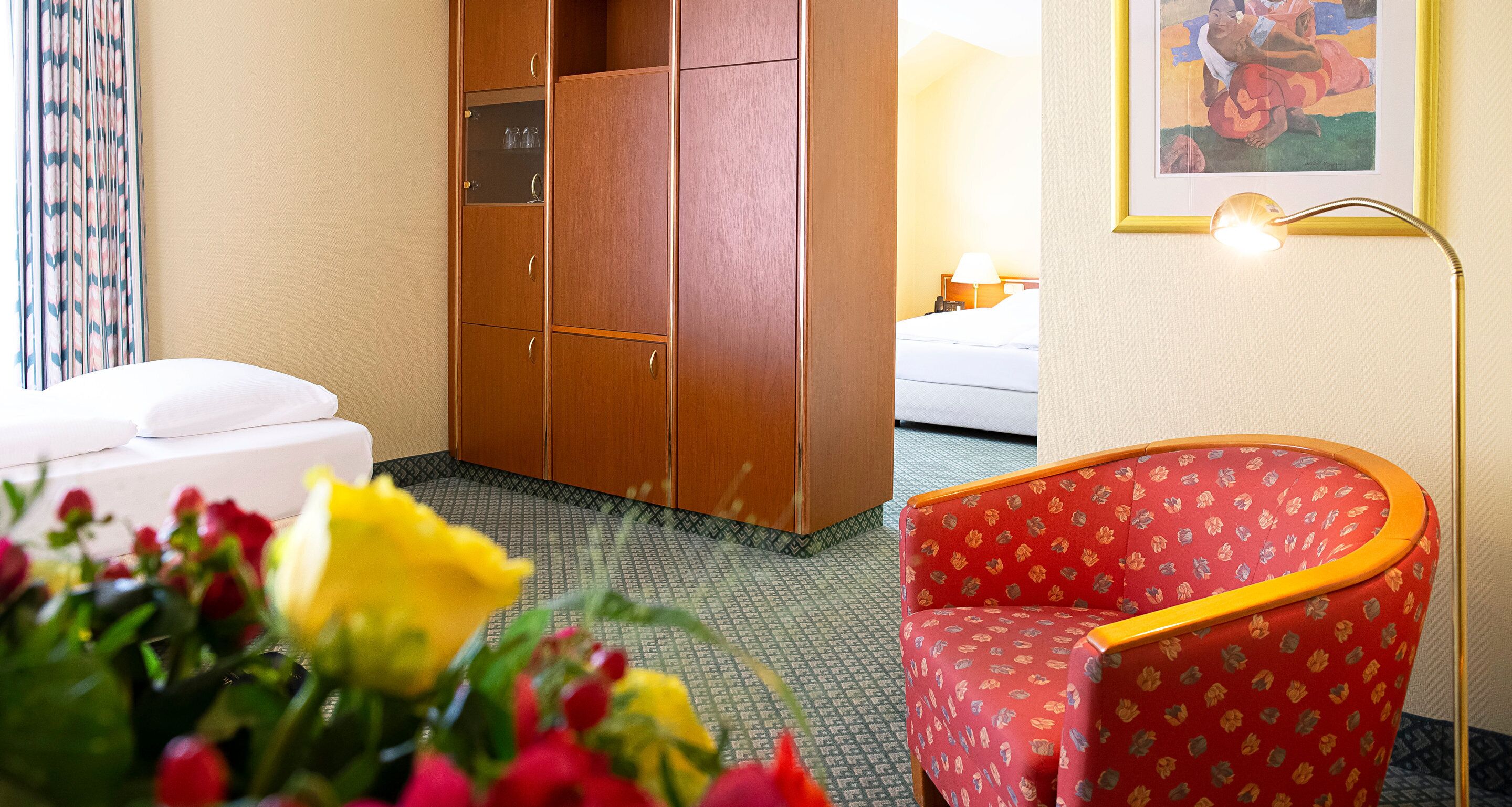 family room | living area | tv