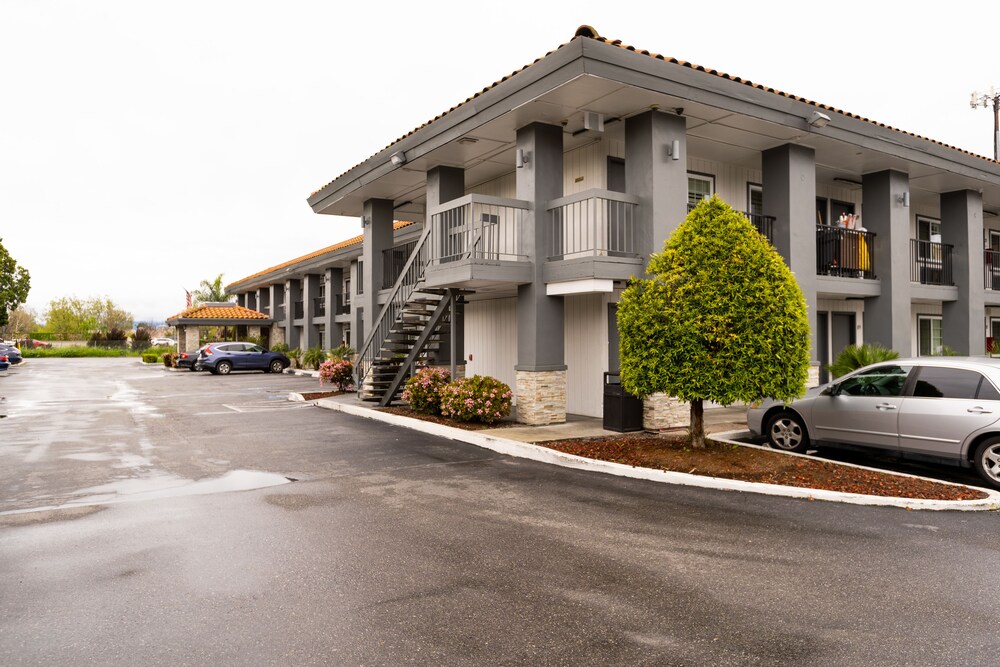 DENNY'S, Oakland - Restaurant Reviews, Photos & Phone Number - Tripadvisor