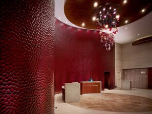 Lobby - Marriott Louisville East (Louisville)