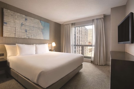 Hilton Chicago Magnificent Mile Suites - Image 49