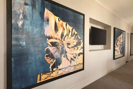 Hilton Chicago Magnificent Mile Suites - Image 36