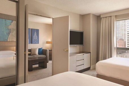 Hilton Chicago Magnificent Mile Suites - Image 48