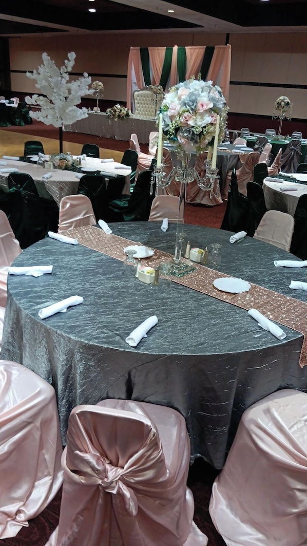 Banquet hall