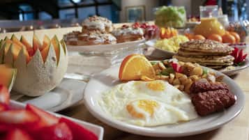 Sudah termasuk sarapan prasmanan setiap hari