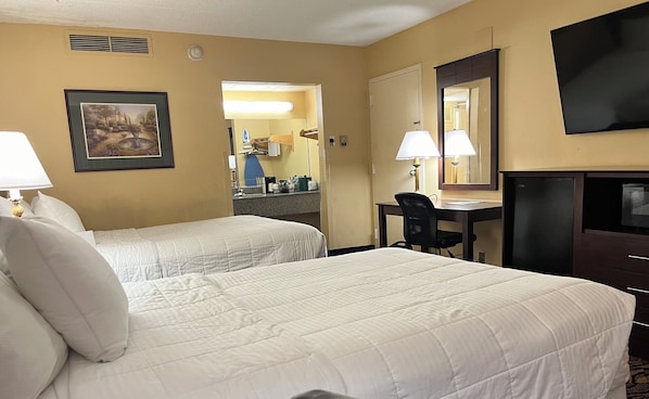 Double Exterior Room | Pillow-top beds, desk, blackout curtains, iron/ironing board