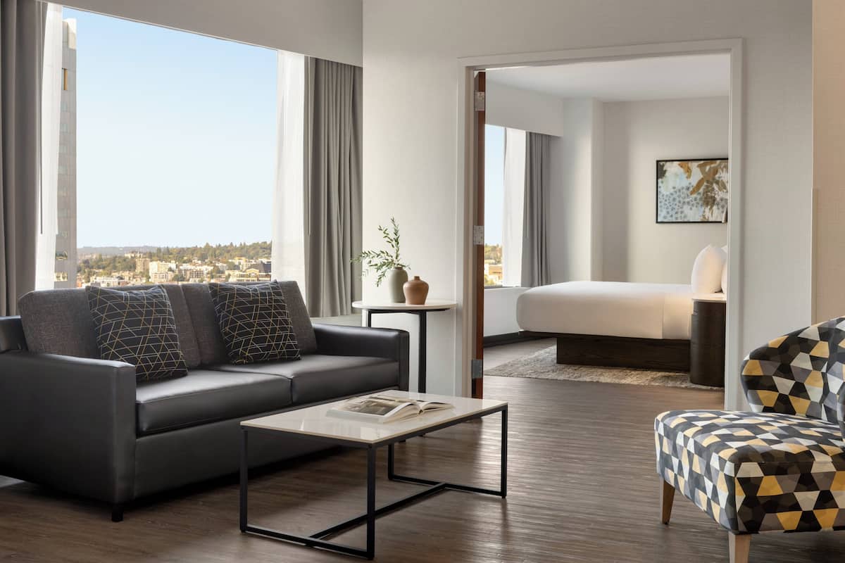 Junior Suite, 1 King Bed, City View | Hypo-allergenic bedding, in-room safe, desk, laptop workspace