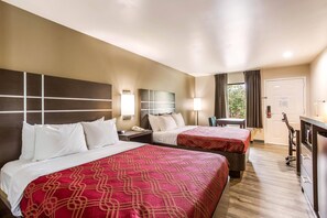 Room, 2 Queen Beds, Non Smoking, Ground Floor (Standing Shower) | Desk, soundproofing, iron/ironing board, rollaway beds - Econo Lodge Inn & Suites Murfreesboro Shopping District (Murfreesboro)