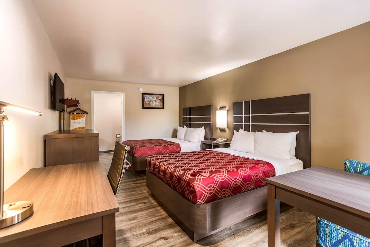 Room, 2 Queen Beds, Non Smoking, Ground Floor (Standing Shower) | Desk, soundproofing, iron/ironing board, rollaway beds (surcharge)