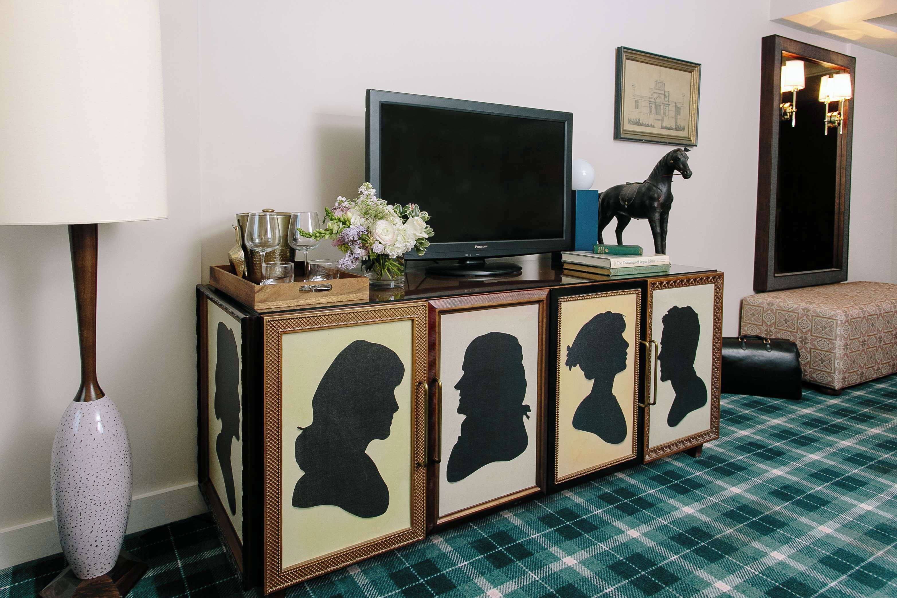 in-room safe, desk, laptop workspace, blackout curtains