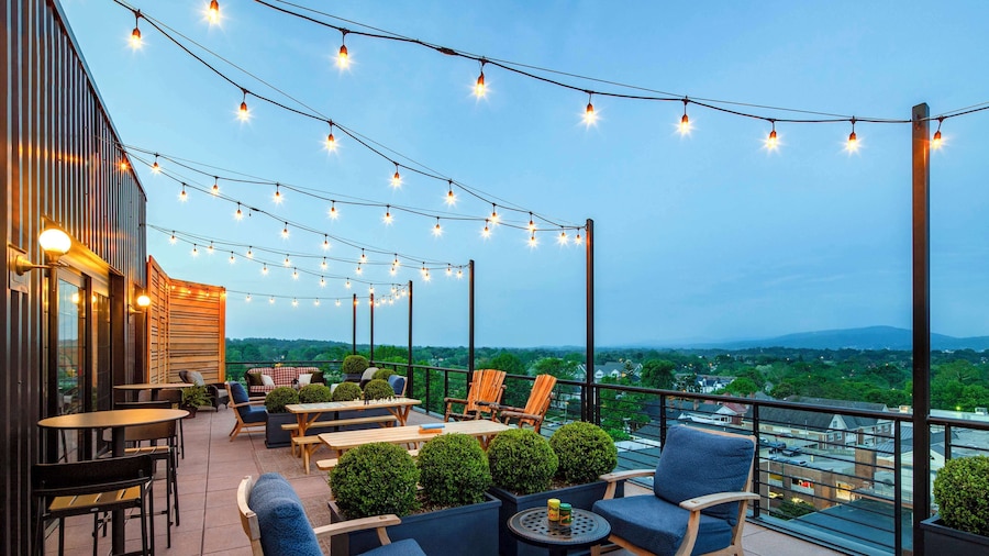Graduate by Hilton Charlottesville
