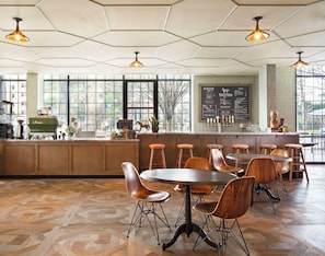 Déjeuner servi tous les jours en supplément