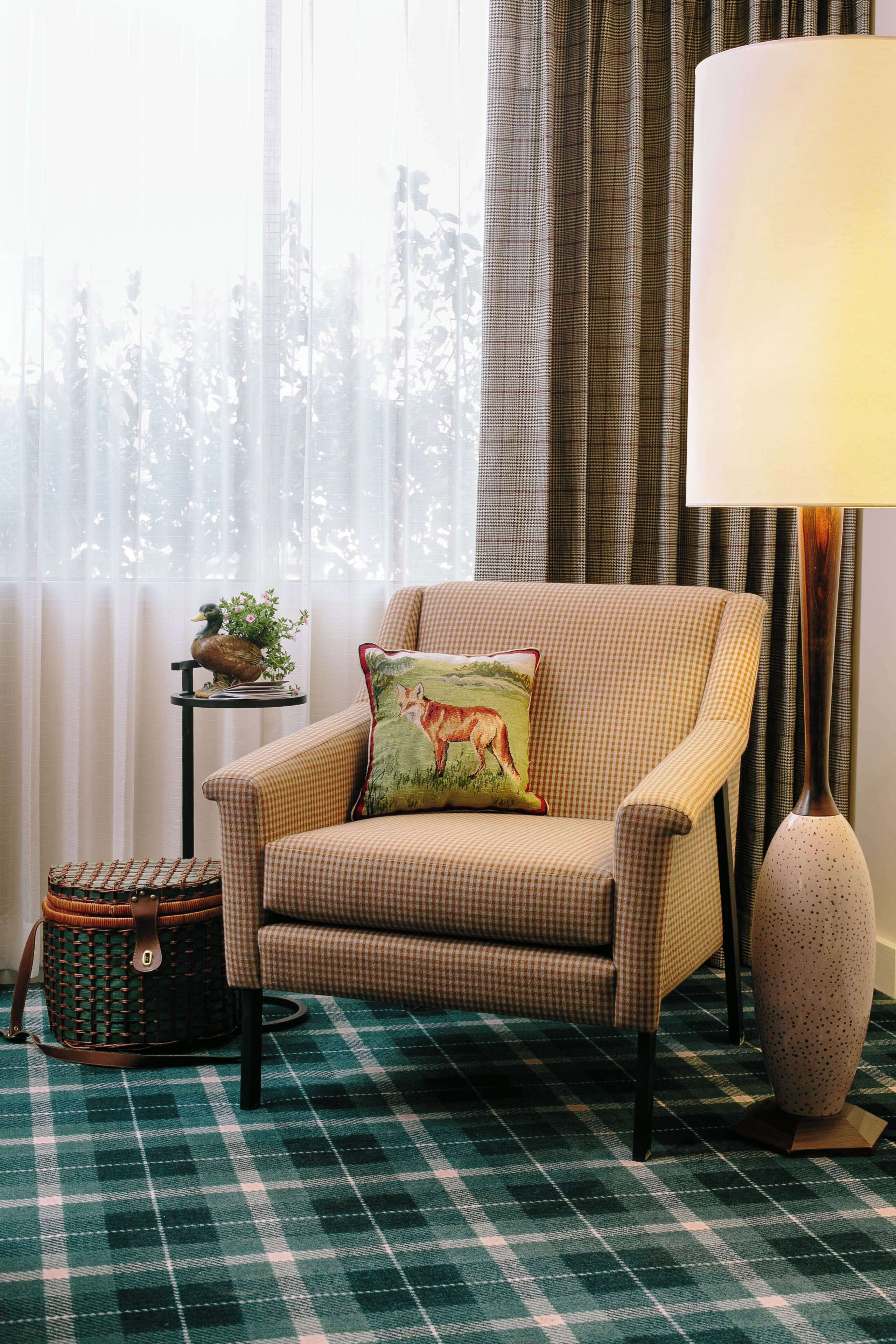 in-room safe, desk, laptop workspace, blackout curtains