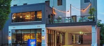 Graduate by Hilton Charlottesville