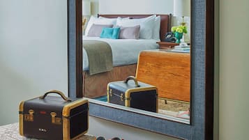 In-room safe, desk, laptop workspace, blackout drapes