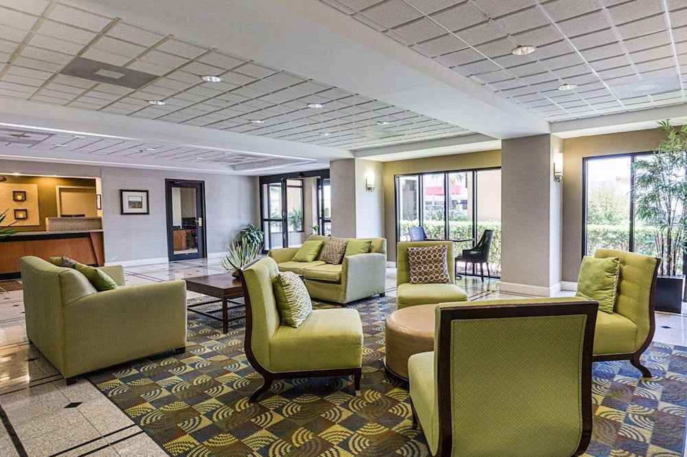 Comfort Inn & Suites Southwest Fwy at Westpark