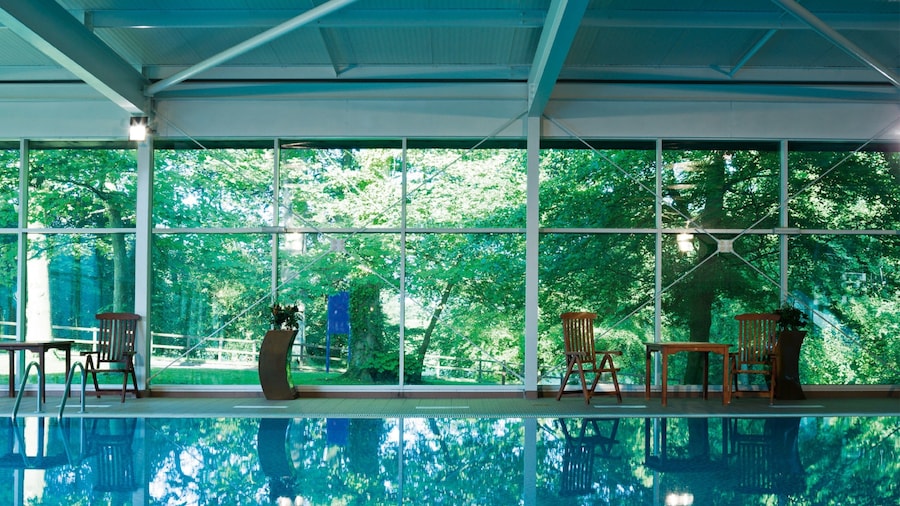 Macdonald Houstoun House