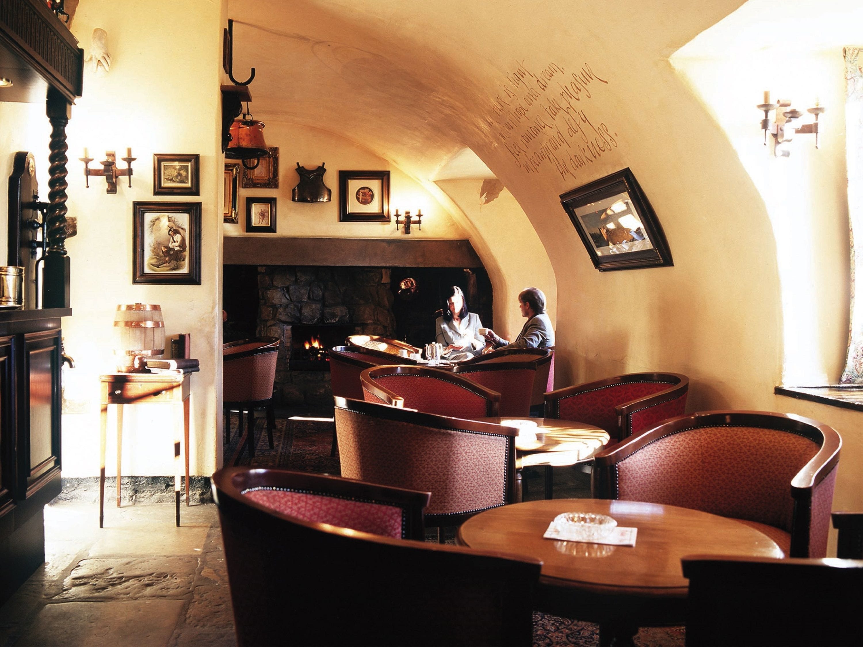 Photo - Macdonald Houstoun House