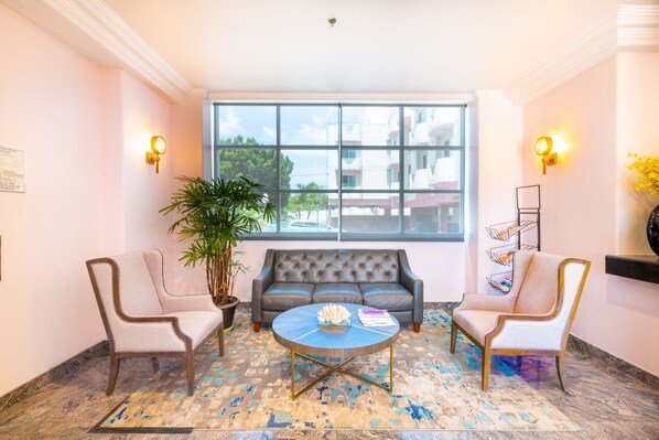 Sala de estar en el lobby