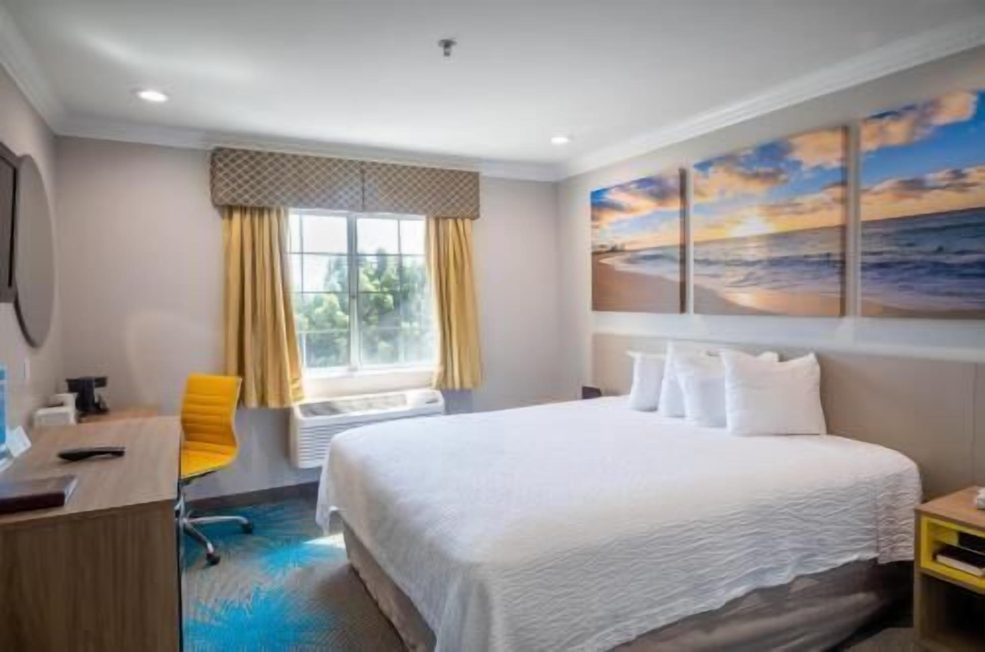 Desk, free WiFi, bed sheets, alarm clocks