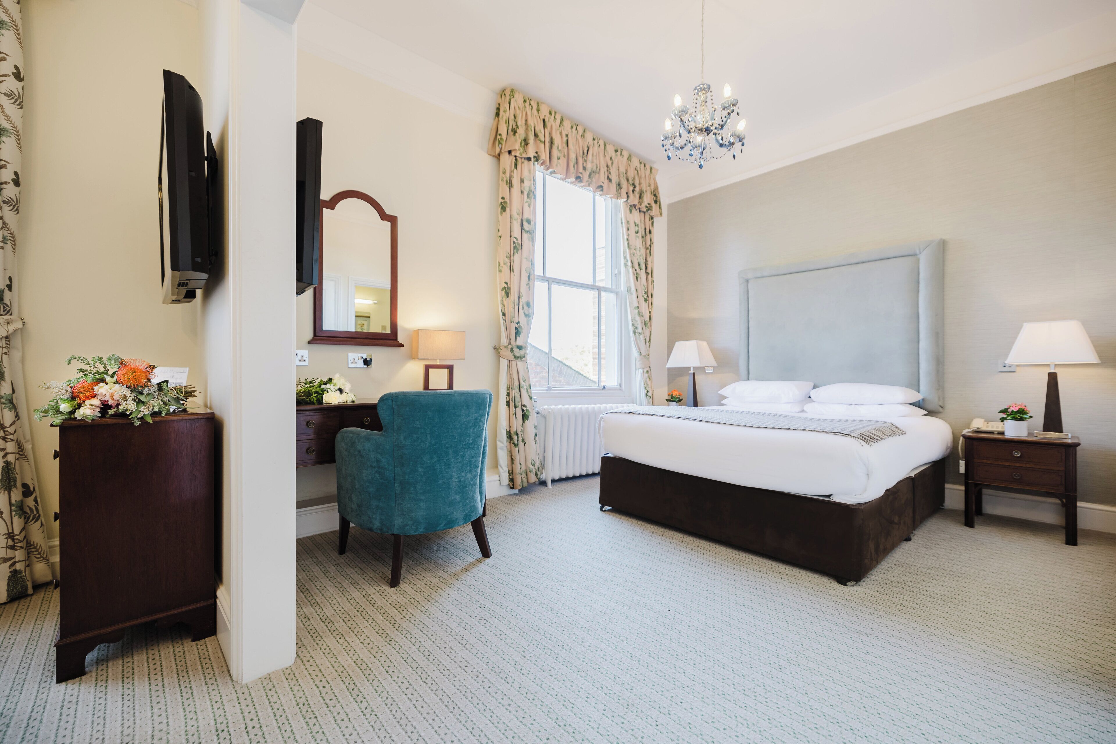 1 bedroom, premium bedding, in-room safe, desk