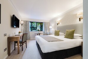 Double Room | 1 bedroom, premium bedding, in-room safe, desk