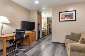 Suite, 1 King Bed, Non Smoking, Refrigerator & Microwave (Dining Table) | In-room safe, iron/ironing board, free cots/infant beds, rollaway beds - SureStay Plus Hotel By Best Western Poteau (Poteau)