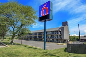 Exterior - Motel 6 York, PA (York)