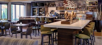 Courtyard by Marriott Detroit Dearborn