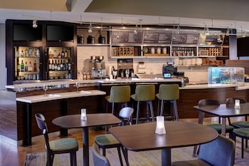 Courtyard by Marriott Detroit Dearborn