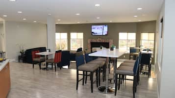 Free daily full breakfast