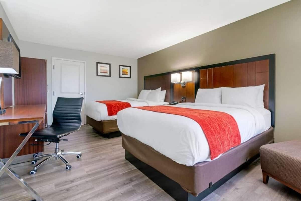 Standard Room, 2 Queen Beds, Non Smoking