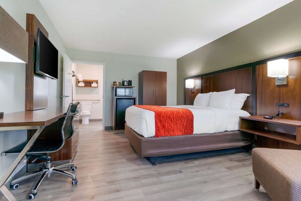 Room, 1 Queen Bed, Accessible, Non Smoking | In-room safe, desk, iron/ironing board, rollaway beds